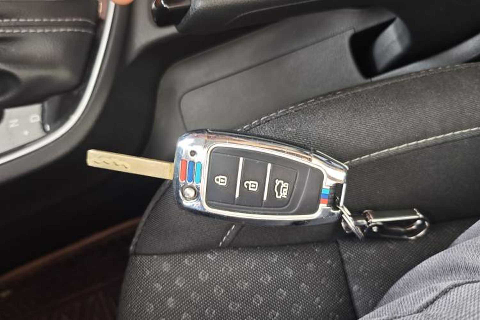 Used Hyundai Celesta 2018 1.6L Automatic GL Enjoyment Version China V Standard Vehicle Key