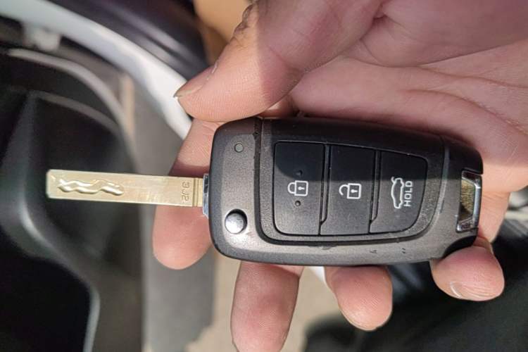Used Hyundai Celesta 2018 1.6L Automatic GL Enjoyment Edition China VI compliant Vehicle Key