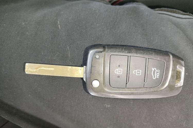 Used Hyundai Celesta 2018 1.6L Automatic GL Enjoyment Edition China VI compliant Vehicle Key