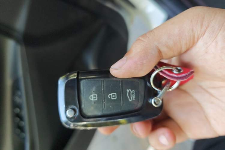 Used Hyundai Celesta 2018 1.6L Automatic GL Enjoyment Edition China VI compliant Vehicle Key