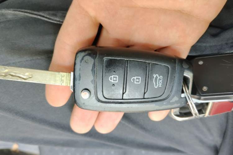 Used Hyundai Celesta 2018 1.6L Automatic GL Enjoyment Edition China VI compliant Vehicle Key