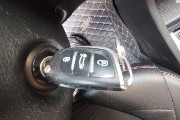 Used Hyundai Celesta 2018 1.6L Automatic Enjoyment Version GLS China V Emission Standard Vehicle Key