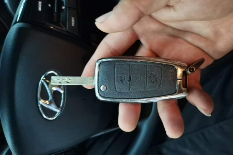 Used Hyundai Celesta 2018 1.6L Automatic GL Enjoyment Edition China VI compliant Vehicle Key