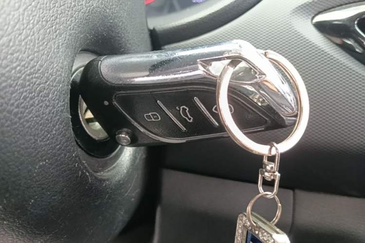 Used Hyundai Celesta 2018 1.6L Automatic GL Enjoyment Edition China VI compliant Vehicle Key