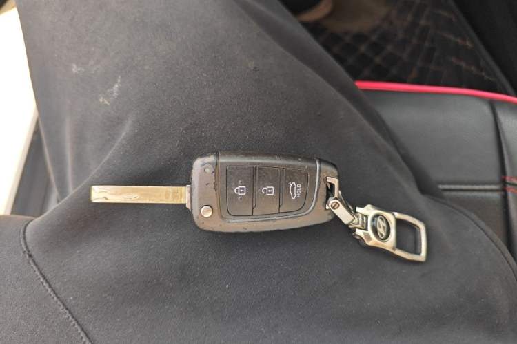 Used Hyundai Celesta 2018 1.6L Automatic GL Enjoyment Edition China VI compliant Vehicle Key