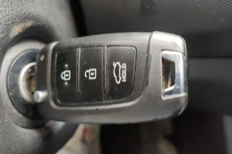 Used Hyundai Celesta 2018 1.6L Automatic GL Enjoyment Version China V Standard Vehicle Key