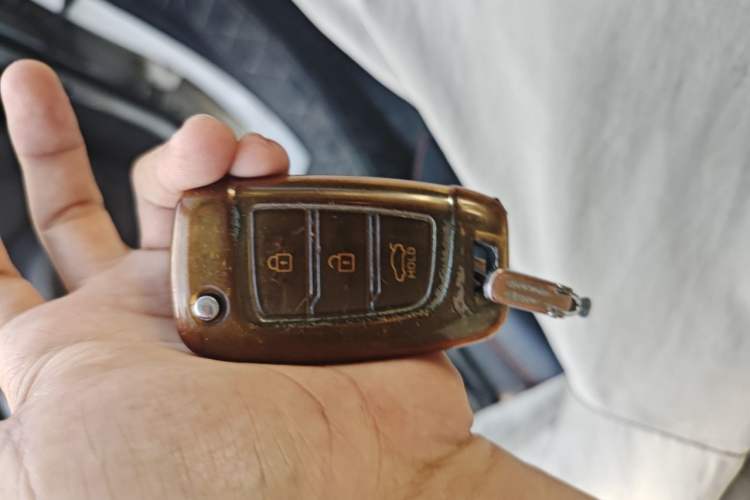 Used Hyundai Celesta 2018 1.6L Automatic GL Enjoyment Edition China VI compliant Vehicle Key