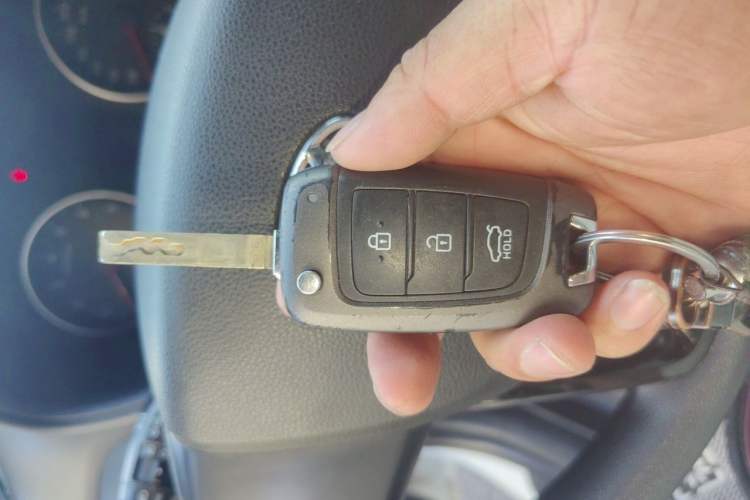 Used Hyundai Celesta 2018 1.6L Automatic GL Enjoyment Version China V Standard Vehicle Key