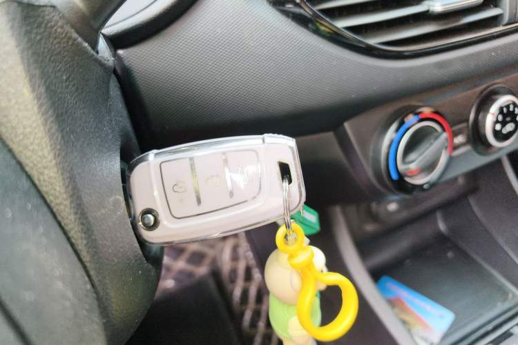 Used Hyundai Celesta 2018 1.6L Automatic GL Enjoyment Edition China VI compliant Vehicle Key
