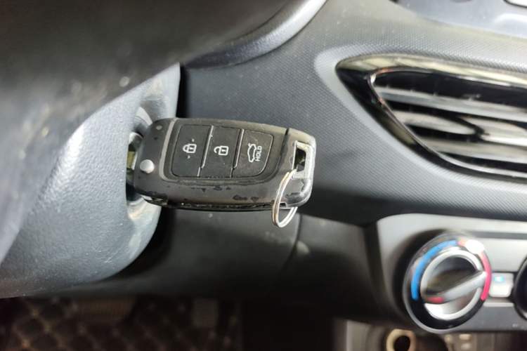 Used Hyundai Celesta 2018 1.6L Automatic GL Enjoyment Version China V Standard Vehicle Key