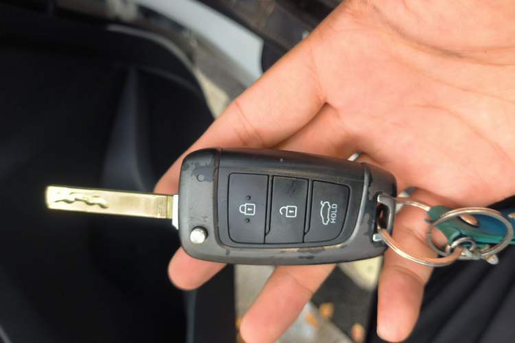 Used Hyundai Celesta 2018 1.6L Automatic GL Enjoyment Version China V Standard Vehicle Key
