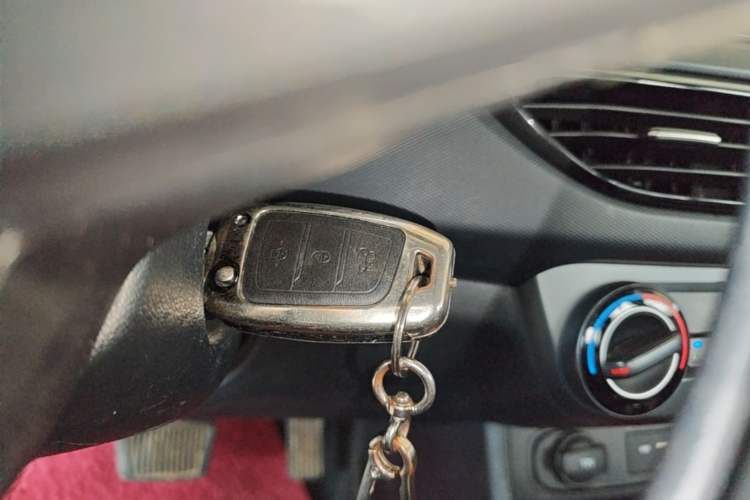 Used Hyundai Celesta 2018 1.6L Automatic GL Enjoyment Edition China VI compliant Vehicle Key