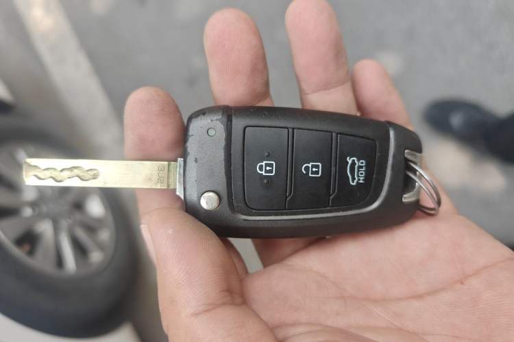 Used Hyundai Celesta 2018 1.6L Automatic GL Enjoyment Edition China VI compliant Vehicle Key