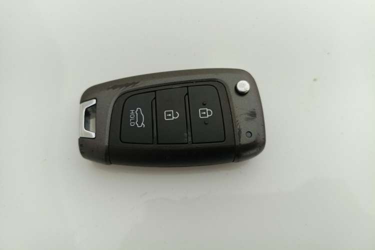 Used Hyundai Celesta 2018 1.6L Automatic GL Enjoyment Edition China VI compliant Vehicle Key