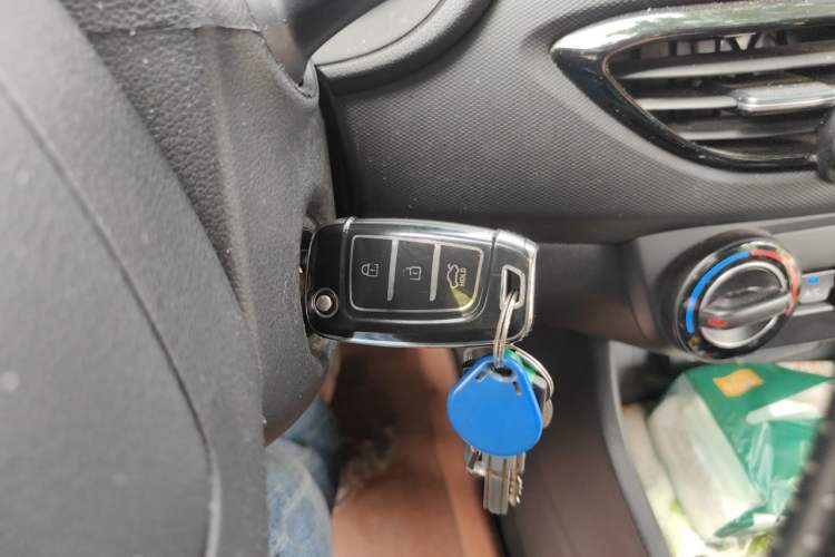 Used Hyundai Celesta 2018 1.6L Automatic GL Enjoyment Version China V Standard Vehicle Key