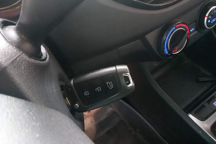 Used Hyundai Celesta 2018 1.6L Automatic GL Enjoyment Edition China VI compliant Vehicle Key