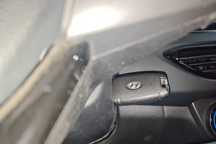 Used Hyundai Celesta 2018 1.6L Automatic GL Enjoyment Edition China VI compliant Vehicle Key