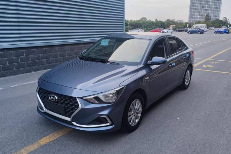 Used Hyundai Celesta 2020 1.6L Automatic GL Enjoyable Edition Front Right 45 Deg