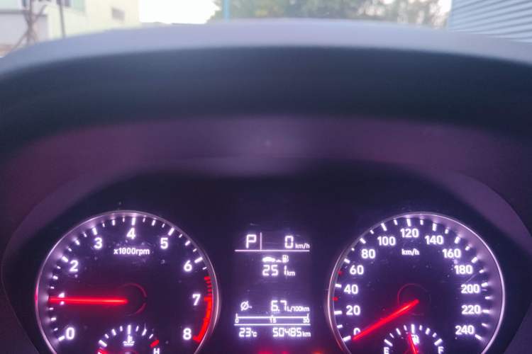 Used Hyundai Celesta 2020 1.6L Automatic GL Enjoyable Edition Instrument Cluster
