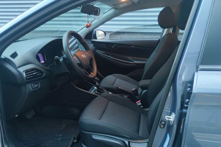 Used Hyundai Celesta 2020 1.6L Automatic GL Enjoyable Edition Right Front Seat