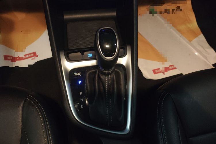 Used Hyundai Celesta 2020 1.6L Automatic GL Enjoyable Edition Gear Lever
