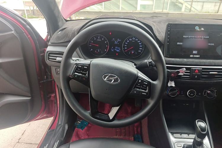 Used Hyundai Celesta 2020 1.6L Automatic GL Enjoyable Edition Steering Wheel