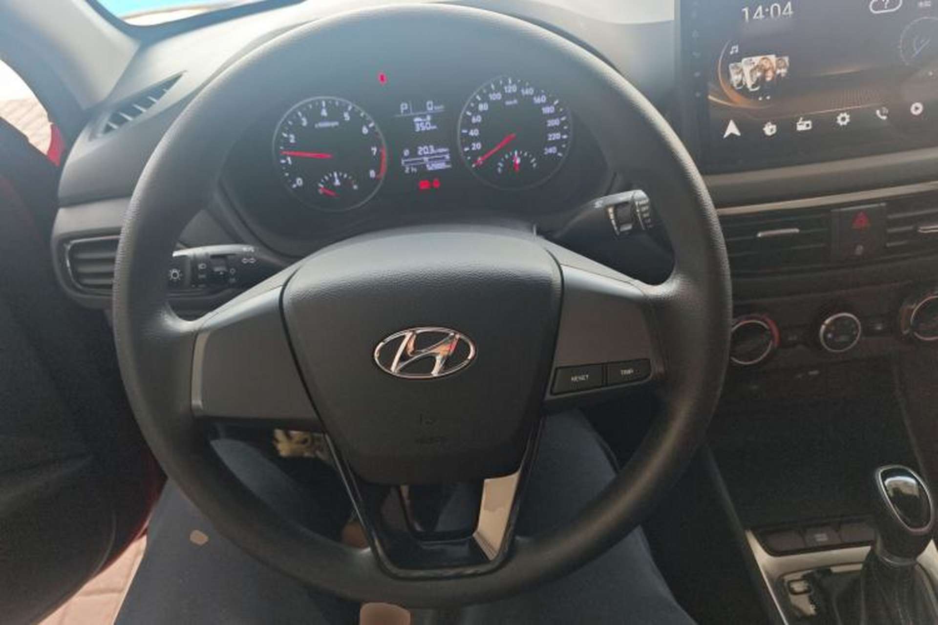 Used Hyundai Celesta 2020 1.6L Automatic GL Enjoyable Edition Steering Wheel