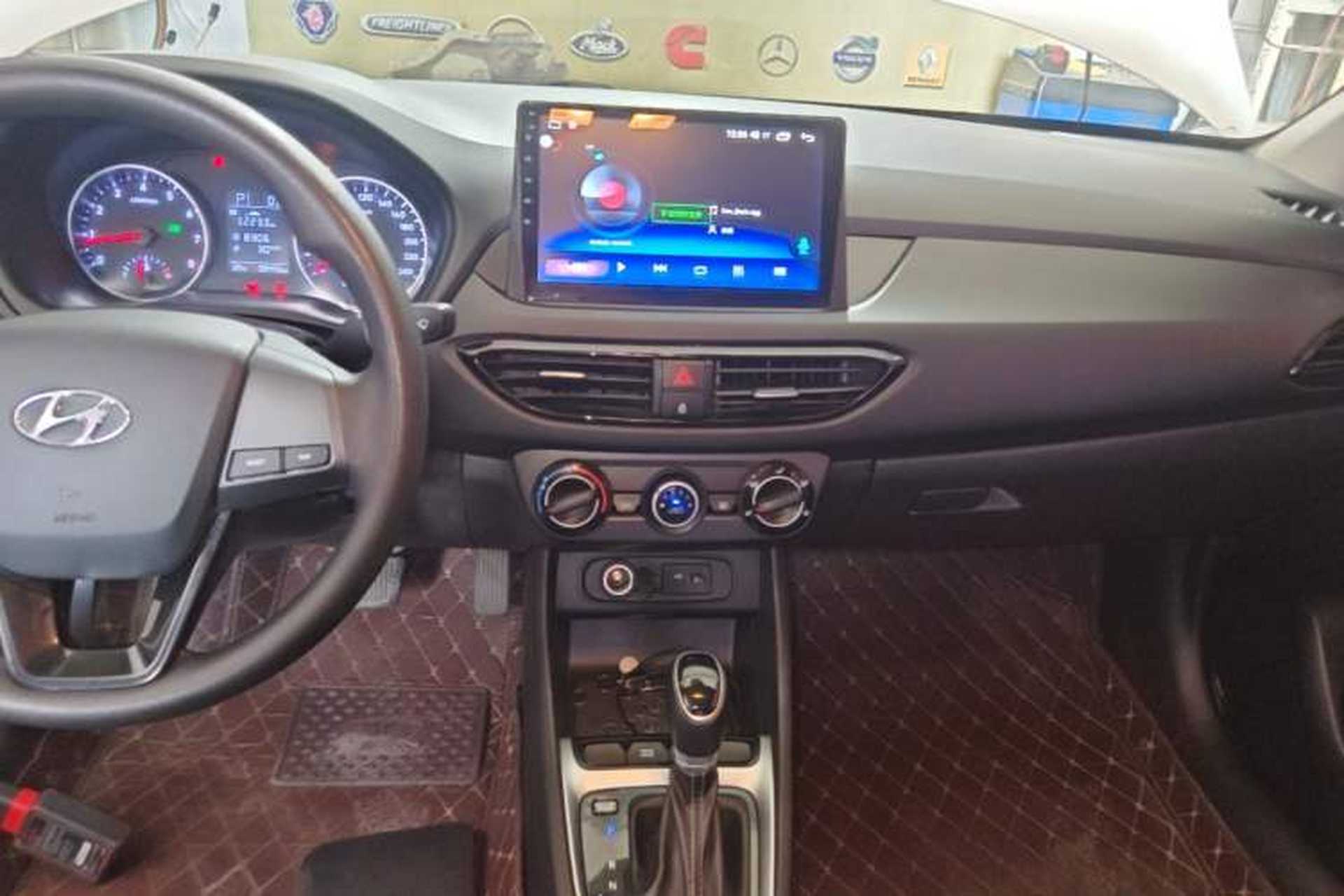 Used Hyundai Celesta 2020 1.6L Automatic GL Enjoyable Edition Audio And AC Panel