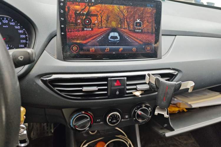 Used Hyundai Celesta 2020 1.6L Automatic GL Enjoyable Edition Audio And AC Panel