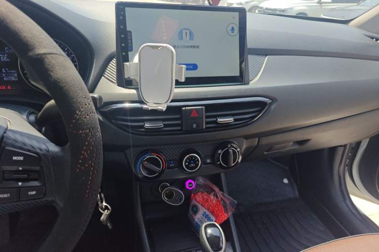 Used Hyundai Celesta 2020 1.6L Automatic GL Enjoyable Edition Audio And AC Panel