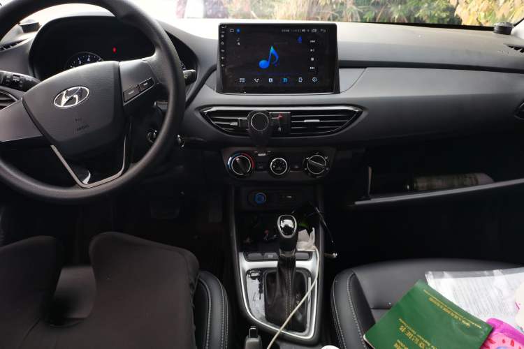 Used Hyundai Celesta 2020 1.6L Automatic GL Enjoyable Edition Audio And AC Panel