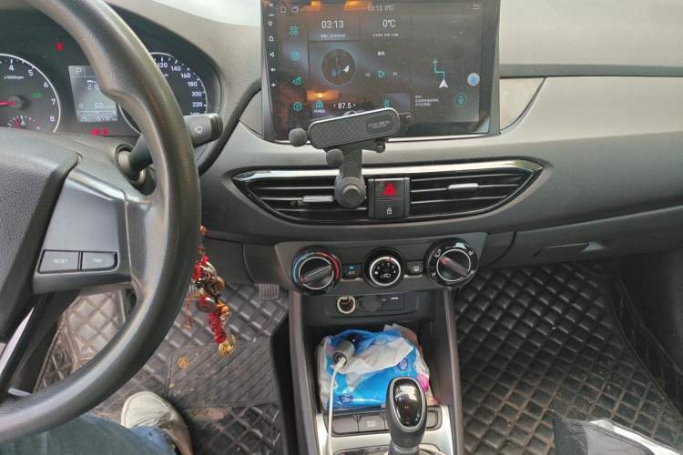 Used Hyundai Celesta 2020 1.6L Automatic GL Enjoyable Edition Audio And AC Panel