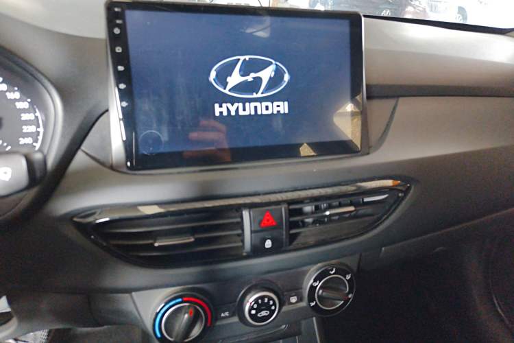 Used Hyundai Celesta 2020 1.6L Automatic GL Enjoyable Edition Audio And AC Panel