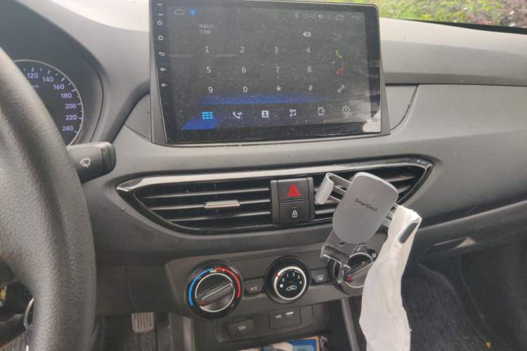 Used Hyundai Celesta 2020 1.6L Automatic GL Enjoyable Edition Audio And AC Panel
