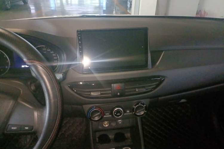 Used Hyundai Celesta 2020 1.6L Automatic GL Enjoyable Edition Audio And AC Panel