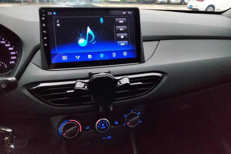 Used Hyundai Celesta 2020 1.6L Automatic GL Enjoyable Edition Audio And AC Panel