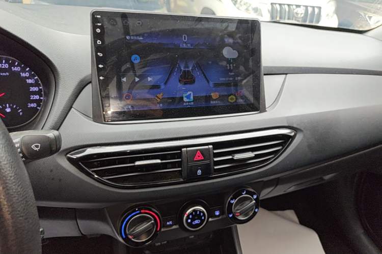 Used Hyundai Celesta 2020 1.6L Automatic GL Enjoyable Edition Audio And AC Panel