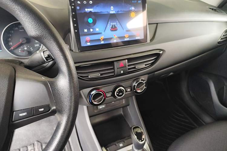 Used Hyundai Celesta 2020 1.6L Automatic GL Enjoyable Edition Audio And AC Panel