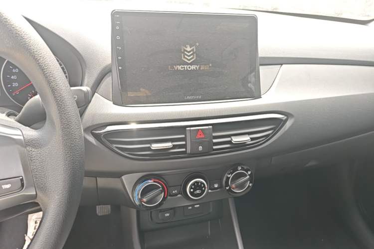 Used Hyundai Celesta 2020 1.6L Automatic GL Enjoyable Edition Audio And AC Panel