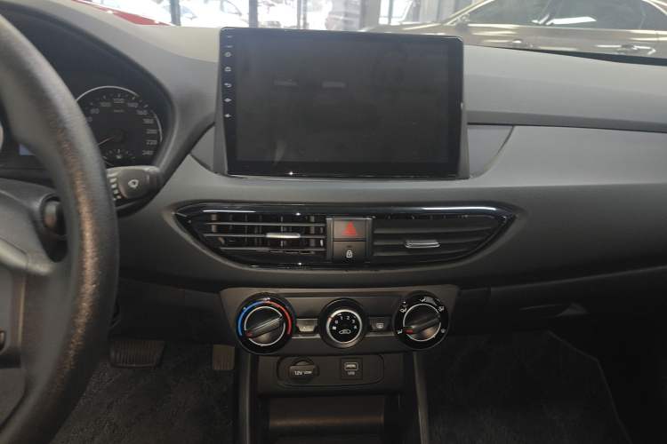 Used Hyundai Celesta 2020 1.6L Automatic GL Enjoyable Edition Audio And AC Panel