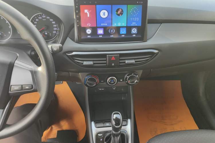 Used Hyundai Celesta 2020 1.6L Automatic GL Enjoyable Edition Audio And AC Panel