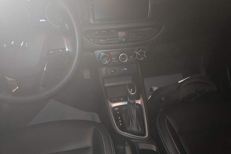 Used Hyundai Celesta 2020 1.6L Automatic GL Enjoyable Edition Audio And AC Panel
