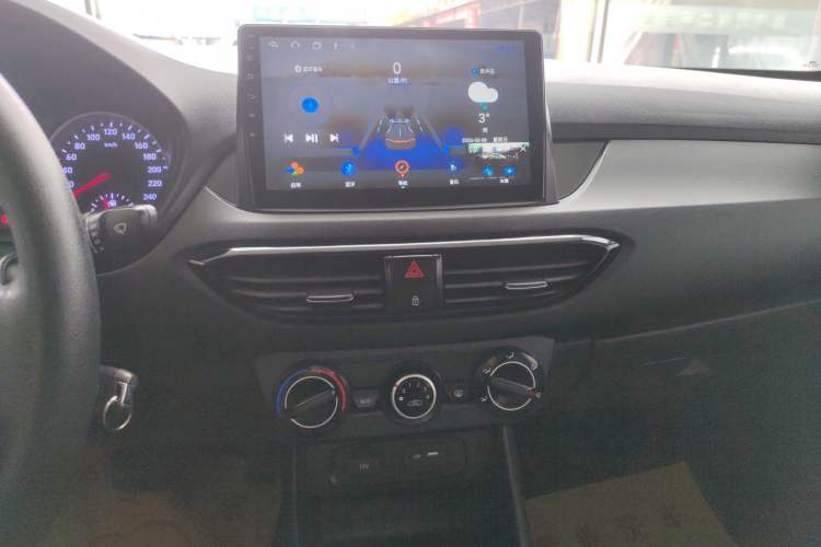 Used Hyundai Celesta 2020 1.6L Automatic GL Enjoyable Edition Audio And AC Panel