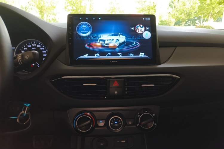 Used Hyundai Celesta 2020 1.6L Automatic GL Enjoyable Edition Audio And AC Panel