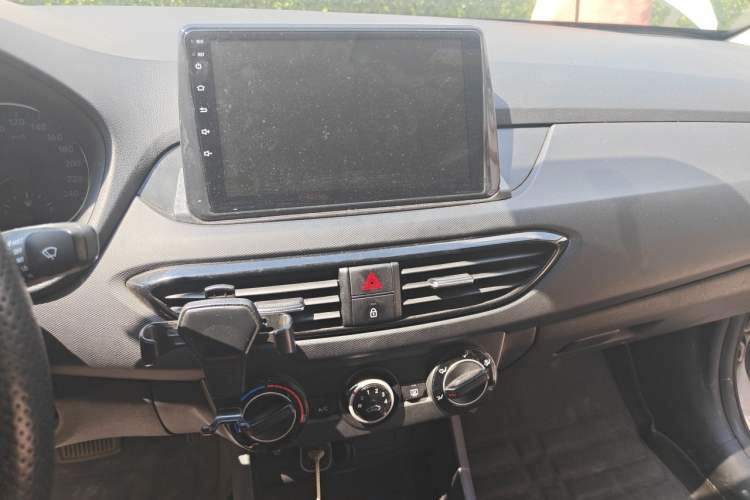 Used Hyundai Celesta 2020 1.6L Automatic GL Enjoyable Edition Audio And AC Panel