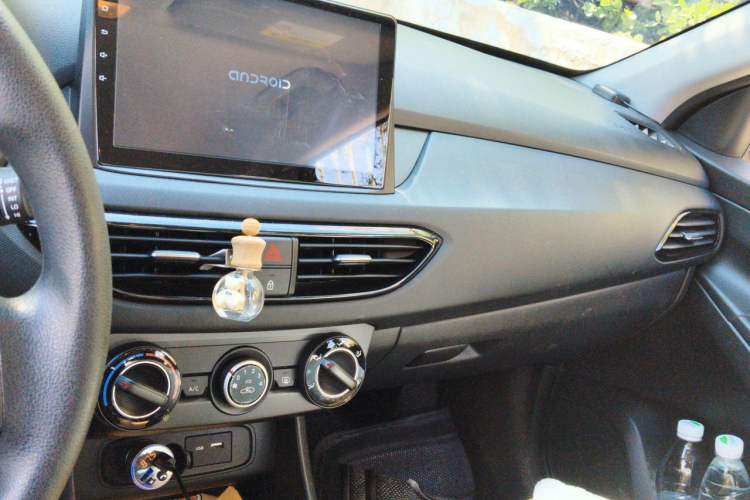 Used Hyundai Celesta 2020 1.6L Automatic GL Enjoyable Edition Audio And AC Panel