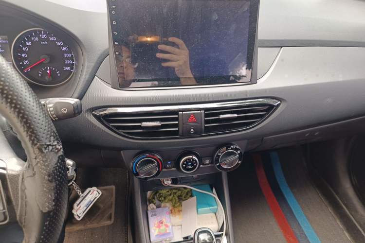 Used Hyundai Celesta 2020 1.6L Automatic GL Enjoyable Edition Audio And AC Panel