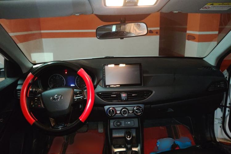 Used Hyundai Celesta 2020 1.6L Automatic GLS Value Edition Center Console