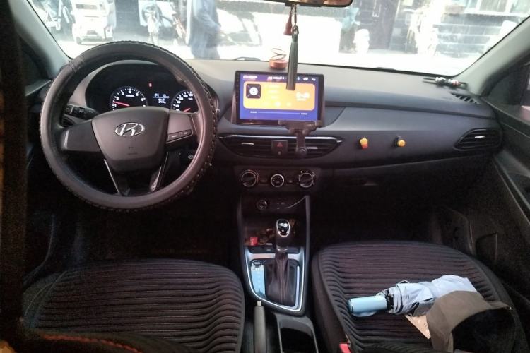 Used Hyundai Celesta 2020 1.6L Automatic GL Enjoyable Edition Center Console