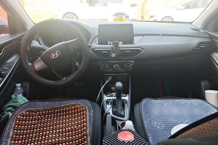 Used Hyundai Celesta 2020 1.6L Automatic GL Enjoyable Edition Center Console